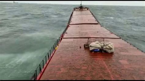 cargo ship breaking in half